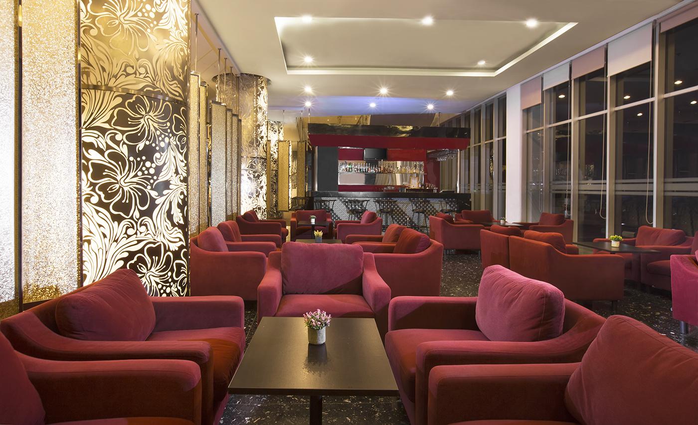 Atria Hotel Магеланг Екстериор снимка