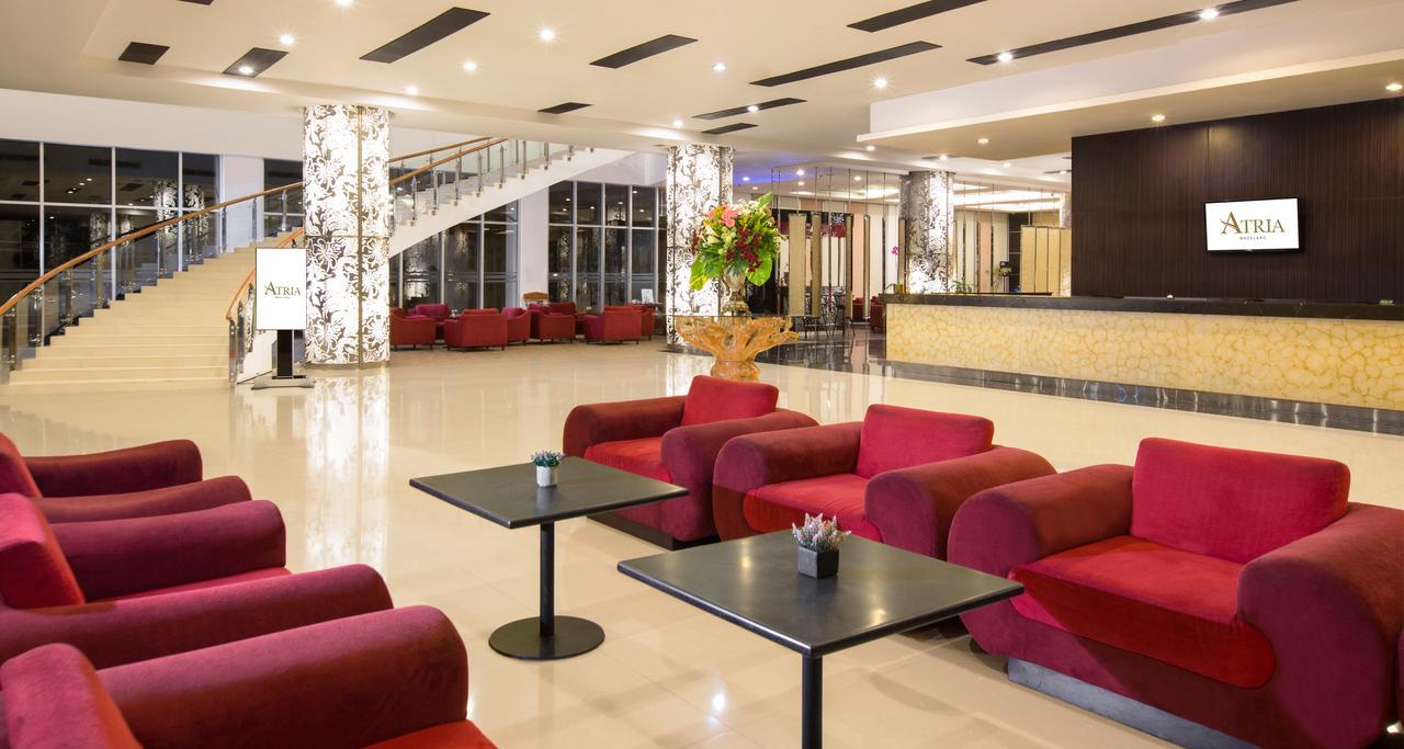 Atria Hotel Магеланг Екстериор снимка